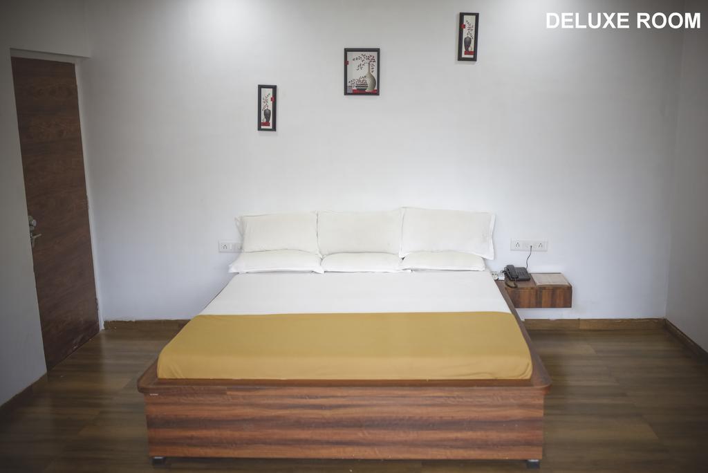 White House Beach Resort Nagaon  Extérieur photo